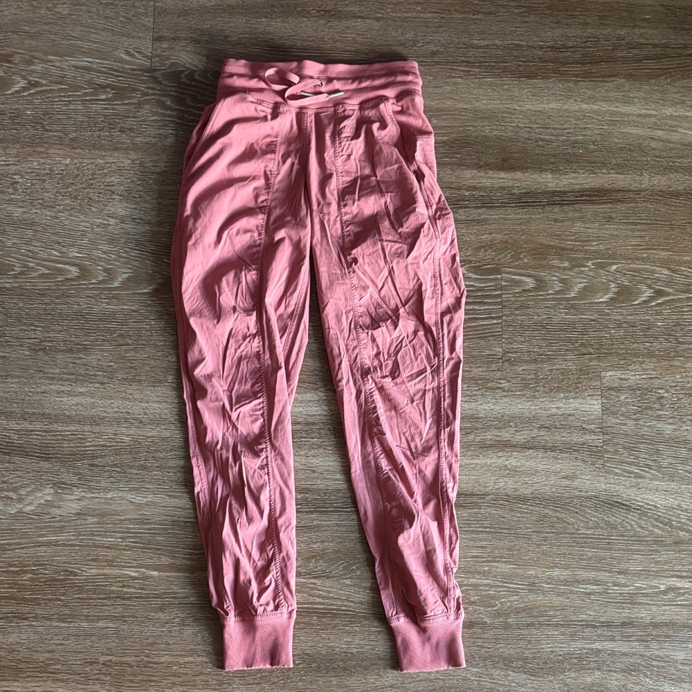 Lululemon Dance Studio Mid Rise Jogger 7/8 Length